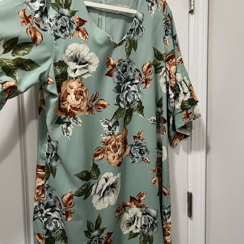 Floral Print Dress in Green and Brown 3/4 sleeves